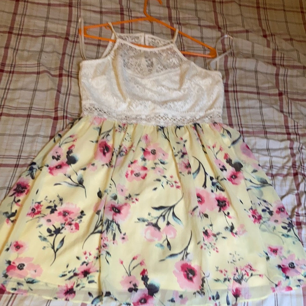 White lace floral dress